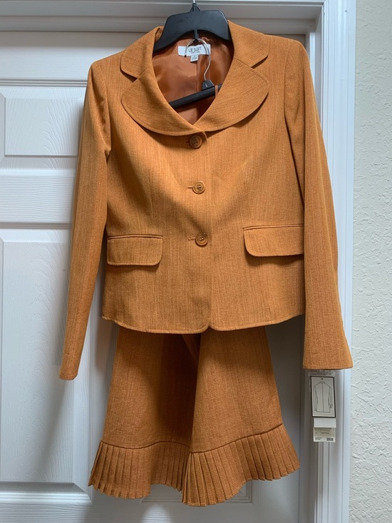 Le Suit Jackets & Blazers - LE suit Leslie Fay Burnt Orange Tailored Blazer